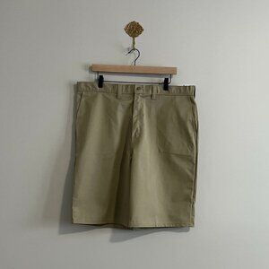 NWT Dickies Work Shorts Mens 38 Khaki Flat Front 11” Inseam Poly Cotton